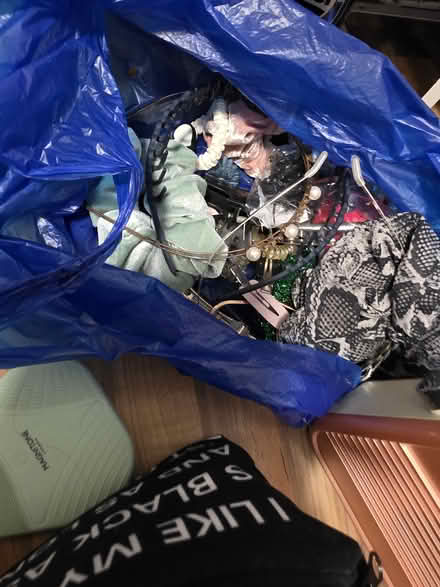 Photo of free Bundle (DE23) #3