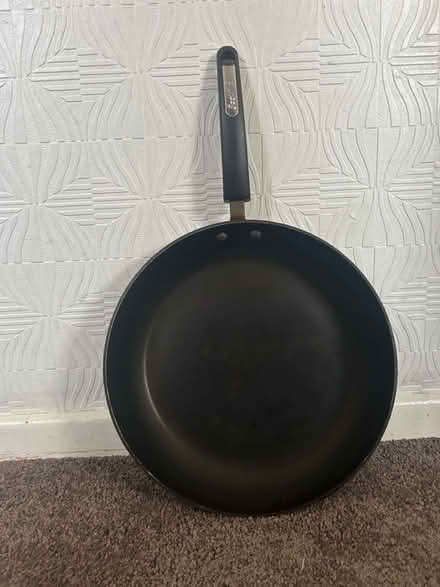 Photo of free Large frying pan (S2 Manor Park) #1