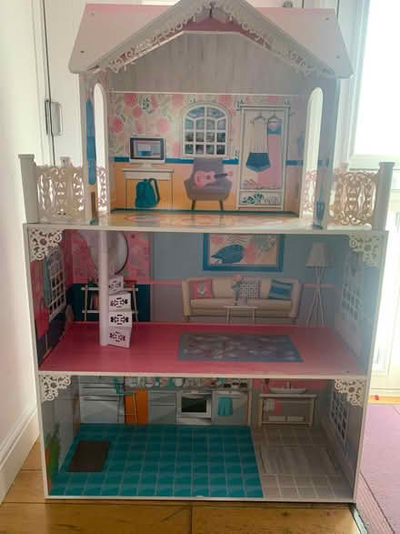 Photo of free large Barbie style doll house (Smallfield Surrey) #1