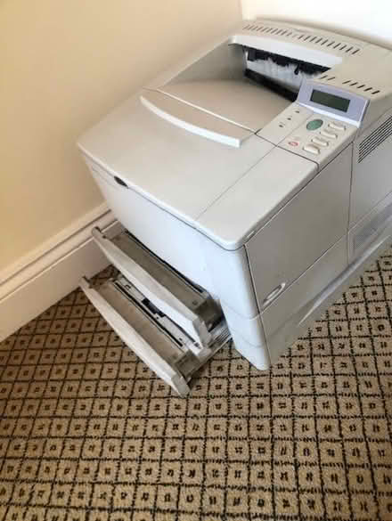 Photo of free HP laserjet printer. Needs Parts (Near Borough tube SE1) #3