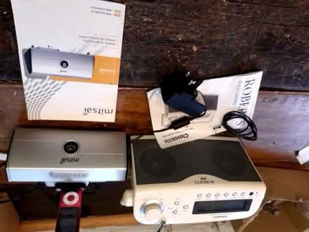 Photo of free Radio and Ipod Player (DA11) #1