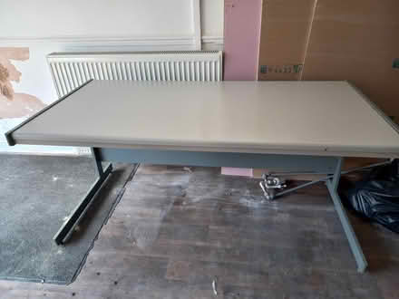 Photo of free Office Desk (HA0 3HY) (Wembley) #1