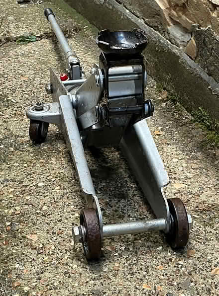 Photo of free Trolley jack (New Malden KT3) #2