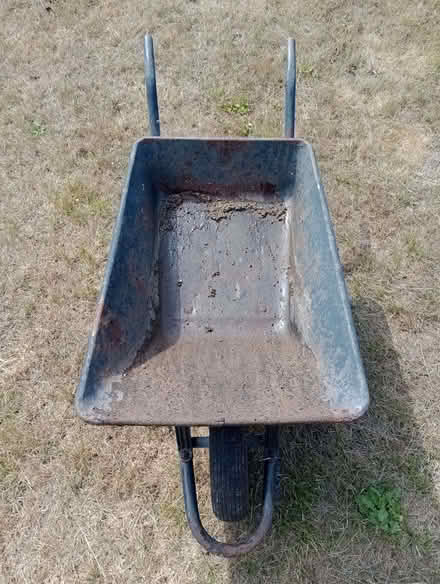 Photo of free Wheelbarrow (North Hinksey OX2) #1
