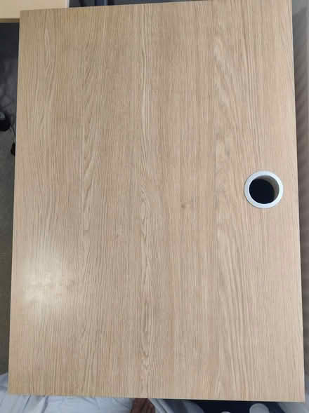 Photo of free Desk (Cookham Road sl6) #4