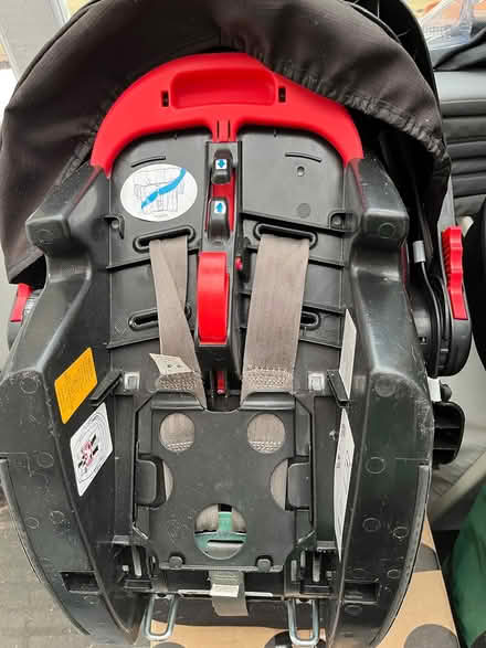 Photo of free Baby car seat (UB6 North Greenford) #3