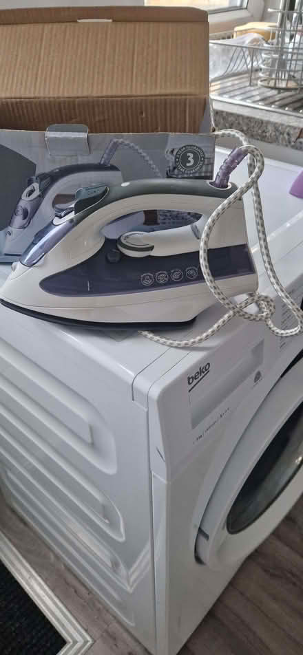 Photo of free Steam Iron - For Spares Or Parts (Undercliffe BD2) #2