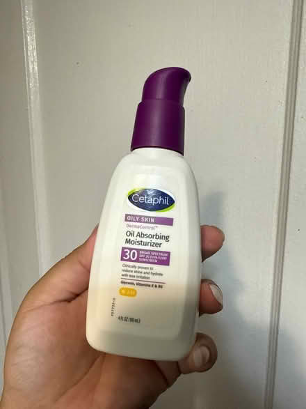 Photo of free cetaphil oil absorbing moisturizer (close to Rockville Town Center) #1