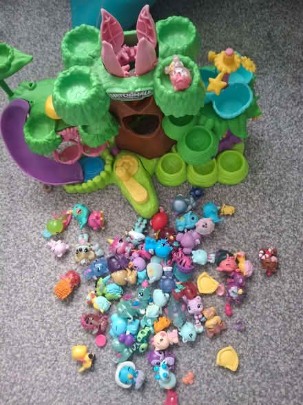 Photo of free Hatchimals tree house with accesories (Penrith CA11) #1