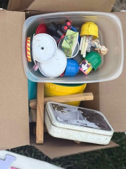 Photo of free Toys books etc (Teaneck) #1