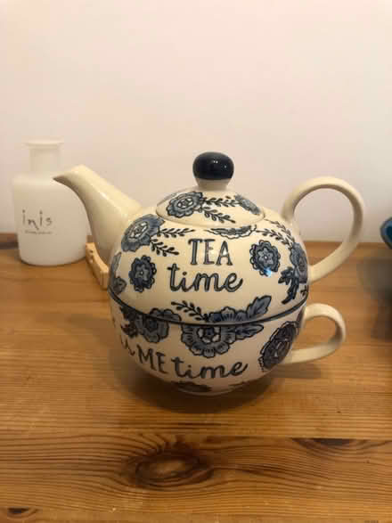 Photo of free Small teapot and cup (TW2) #1