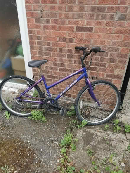 Photo of free Women's bike (Leominster HR6) #1