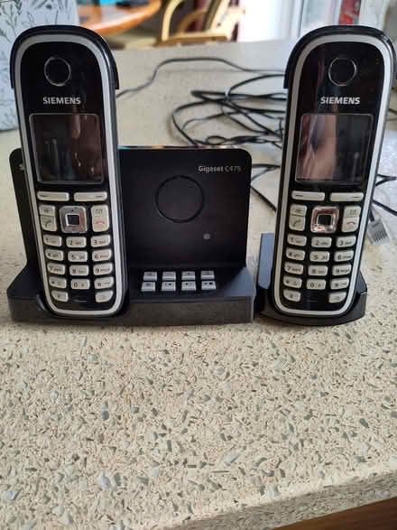 Photo of free Siemens dual handset for landline phone (Caversham Heights RG4) #1