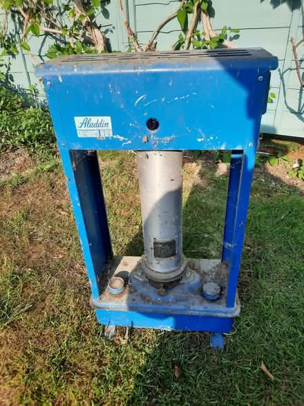 Photo of free Greenhouse heater paraffin (Grove OX12) #1