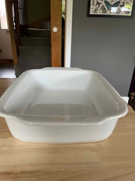 Photo of free Large white oven dish (Wokingham RG40) #2