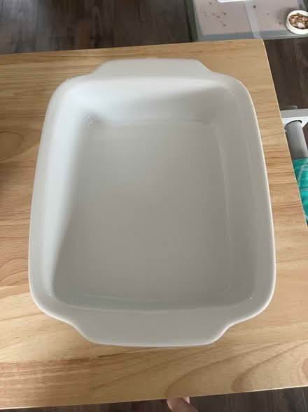 Photo of free Large white oven dish (Wokingham RG40) #4