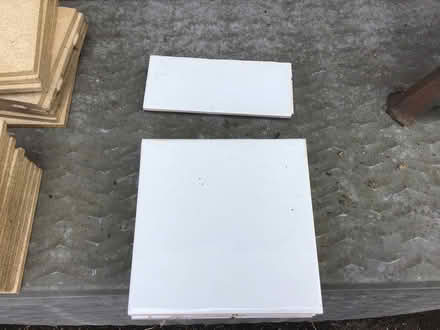Photo of free White tiles (Shoreham-by-Sea BN43) #1