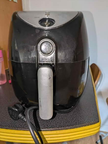 Photo of free Air fryer (Richmond S13) #4