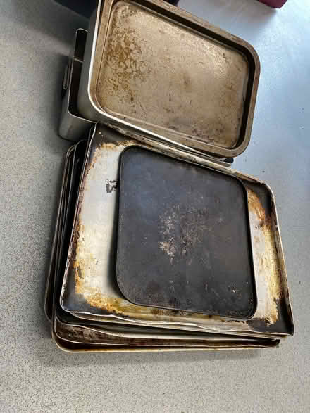 Photo of free Baking trays (Kt33st) #1