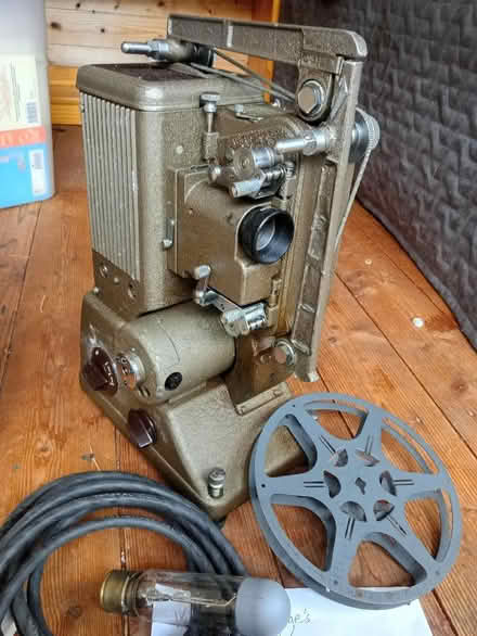 Photo of free Old cine camera and projector (Sherrard's Green WR14) #1