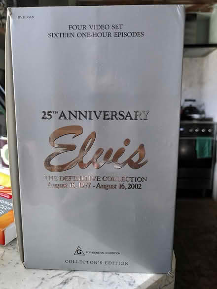 Photo of free Elvis 25th Anniversary videos (Colebatch) #1