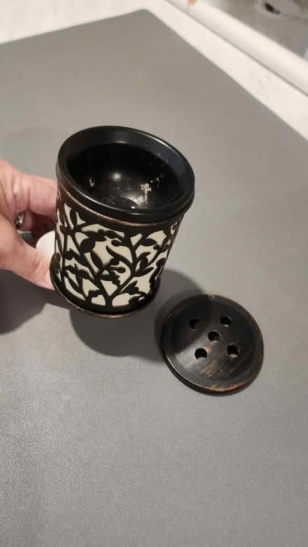 Photo of free Night light with wax warmer (Somerset) #3