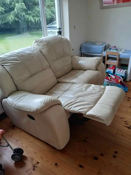 Photo of free Double recliner leather sofa (Y25xt93 kilmuckridge 3 km) #2
