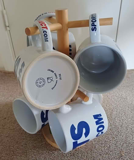 Photo of free Mug stand and 6 large mugs (Surrenden BN1) #1
