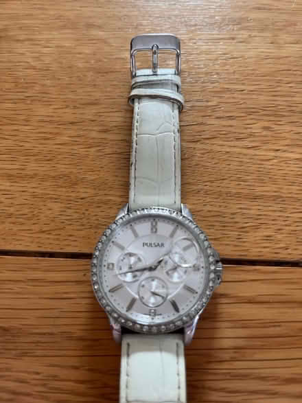Photo of free Broken watch (IP4 Woodbridge Road) #2