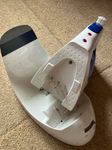 Photo of free Schneider Steam Iron (Maresfield Park TN22) #1