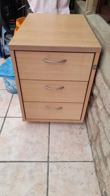 Photo of free Small cabinet (Melksham Without SN12) #1