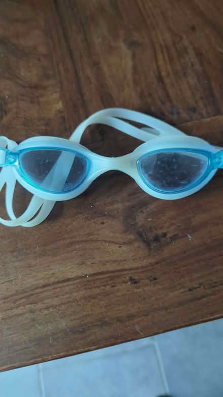 Photo of free swimming goggles (Berkhamsted HP4) #1