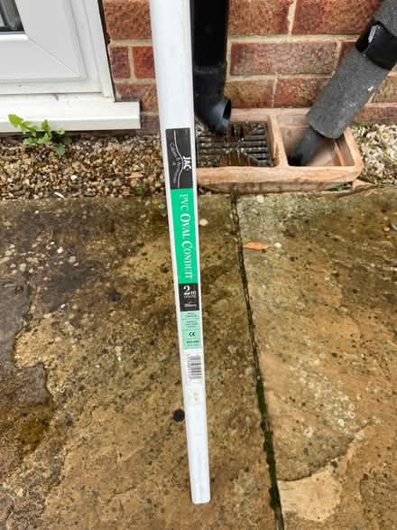 Photo of free PVC oval conduit 2m long Size 20mm (Harrogate HG2) #2