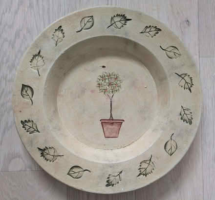 Photo of free Decorative bowl (Hook RG27) #1