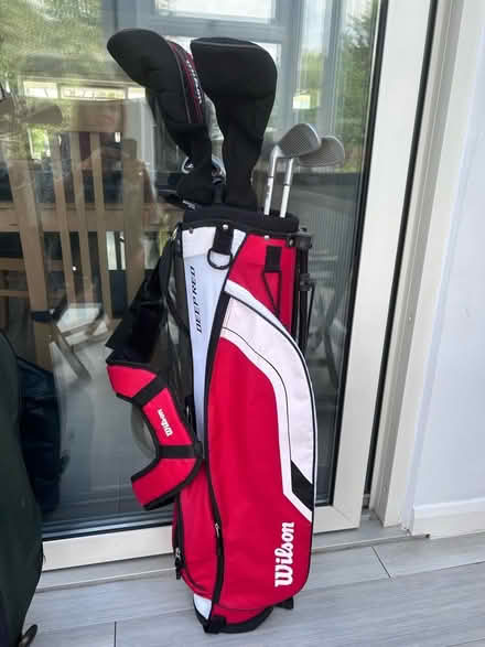 Photo of free Kids Golf clubs and bag (Rayleigh SS6) #1