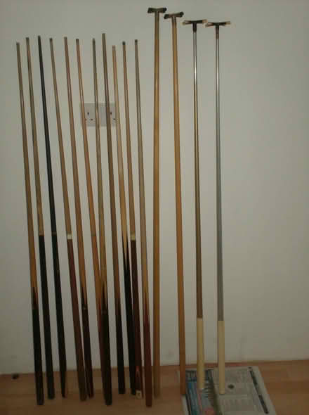 Photo of free Snooker cues and rests (southend on sea SS3) #1