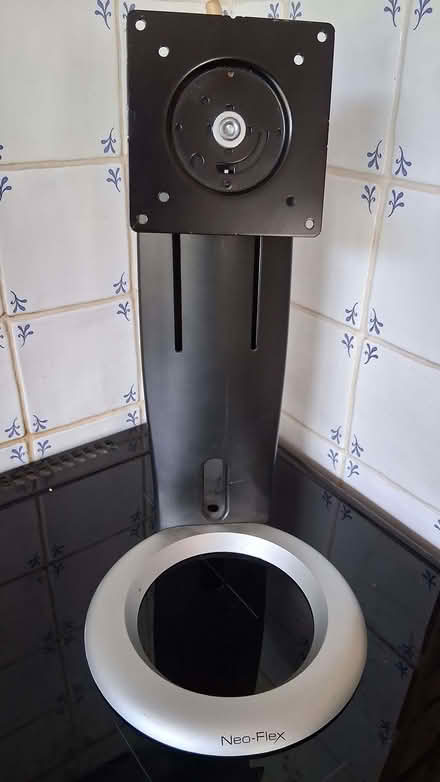 Photo of free Computer monitor stand (Raymond's Hill EX13) #2