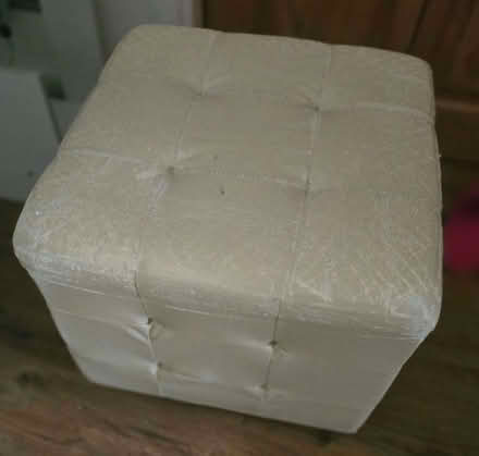 Photo of free Cube (chair, foot stool, ladder/stepper) (New Elgin IV30) #4