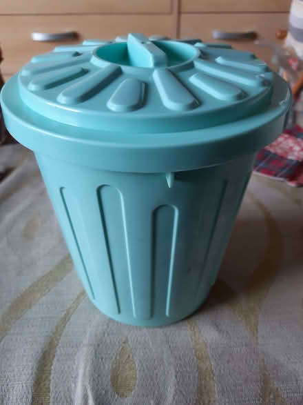 Photo of free Pot of felt-tip pens (Amblecote DY8) #1