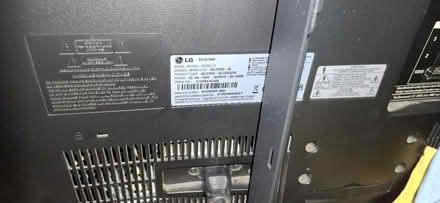 Photo of free 32" Flat Screen LED TV (SE4) #2