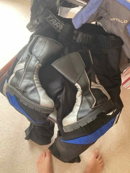 Photo of free Size 31 kids bike boots (Filton BS34) #1