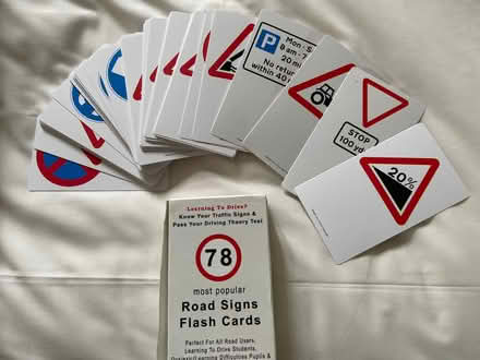 Photo of free Learner L Plates and flash cards (Wheatley HX2) #1