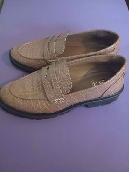 Photo of free Ladies shoes (Slade Green DA8) #4