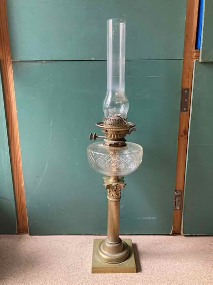 Photo of free Antique oil lamp - small broken bit in chimney (Blackford EH9) #1