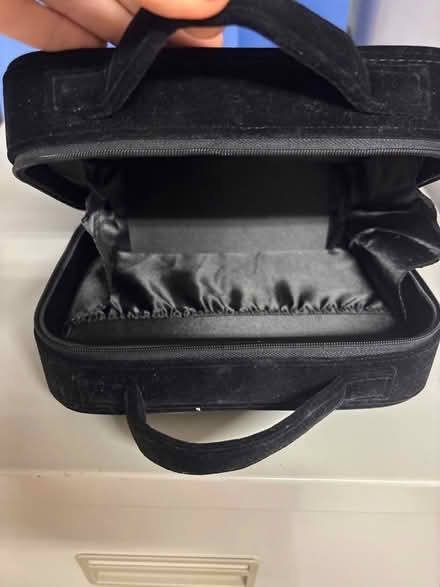 Photo of free Giorgio Armani vanity case (Euxton PR7) #2