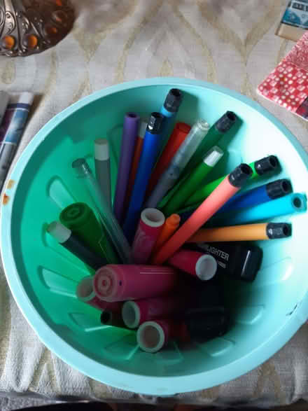 Photo of free Pot of felt-tip pens (Amblecote DY8) #2
