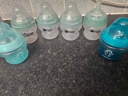 Photo of baby milk bottles (CT3 31Albans Road) #4