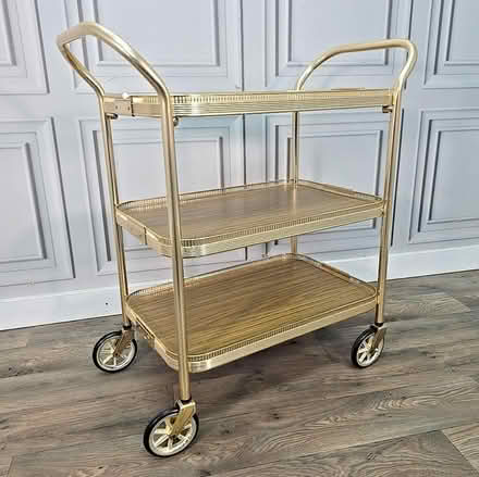 Photo of Hostess trolley (Shrewsbury SY2) #1