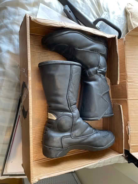 Photo of free Motorbike leather boots (Quernmore LA2) #2