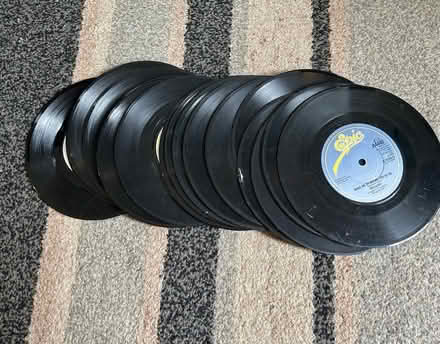 Photo of free 18 7inch records (Jennetts park RG12) #2